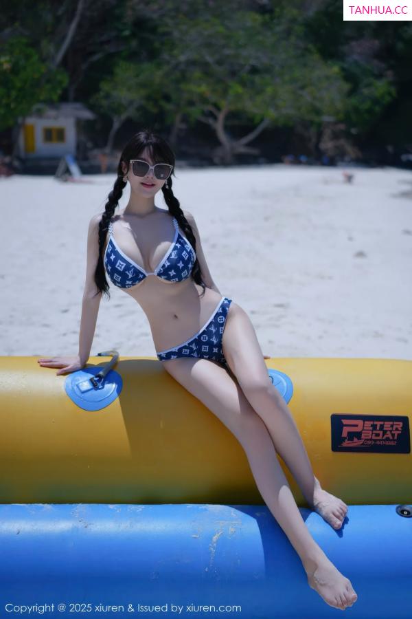   [XiuRen]高清写真图 2025.08.28 No.10699 心上可Flora 蓝色尾巴第25张图片